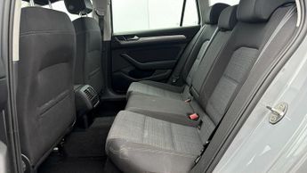 Volkswagen Passat SE NAV TDI