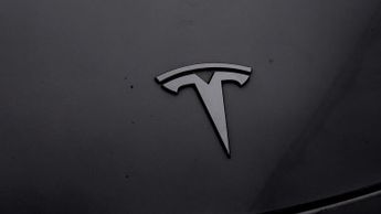 Tesla Model Y BASE