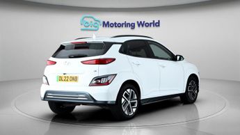 Hyundai KONA PREMIUM