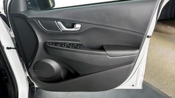 Hyundai KONA PREMIUM