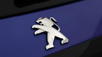 Peugeot E-208 GT