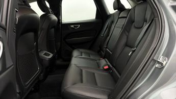 Volvo XC60 B5 MOMENTUM