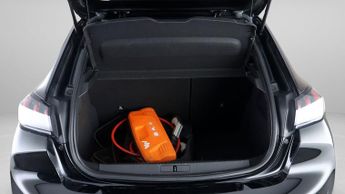 Peugeot E-208 GT