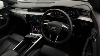 Audi Q8 e-tron QUATTRO S LINE