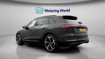 Audi e-tron QUATTRO BLACK EDITION