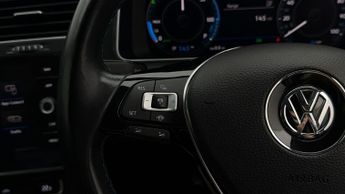 Volkswagen e-Golf E-GOLF