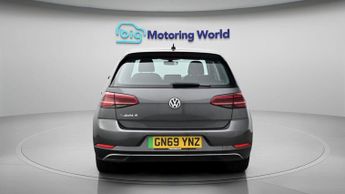 Volkswagen e-Golf E-GOLF