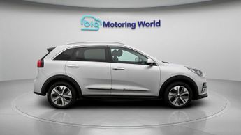 Kia Niro 4 PLUS