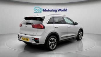 Kia Niro 4 PLUS