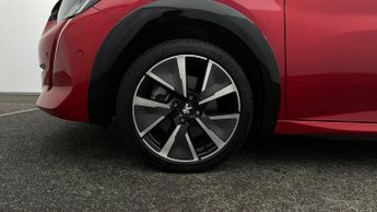 Peugeot E-208 GT PREMIUM