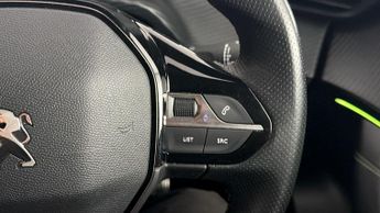 Peugeot E-2008 GT