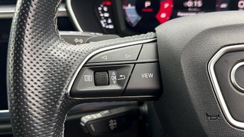 Audi Q3 TFSI S LINE BLACK EDITION