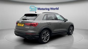 Audi Q3 TFSI S LINE BLACK EDITION