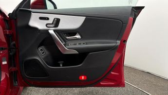 Mercedes-Benz CLA CLA 200 AMG LINE PREMIUM PLUS