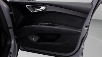 Audi Q4 e-tron S LINE