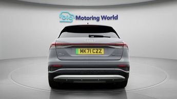 Audi Q4 e-tron S LINE