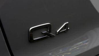 Audi Q4 e-tron S LINE