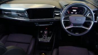 Audi Q4 e-tron S LINE