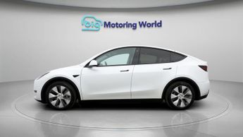 Tesla Model Y BASE