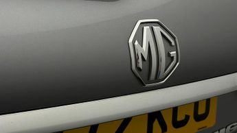 MG MG5 EXCLUSIVE