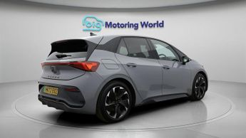 CUPRA Born V2