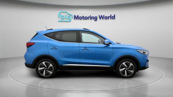 MG MG ZS TROPHY CONNECT