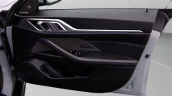 BMW i4 EDRIVE40 M SPORT