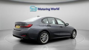 BMW 3 Series 330E XDRIVE SE PRO