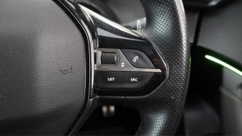 Peugeot E-2008 GT