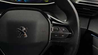 Peugeot E-208 GT
