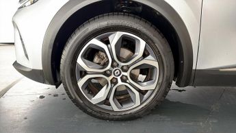 Renault Captur TECHNO E-TECH