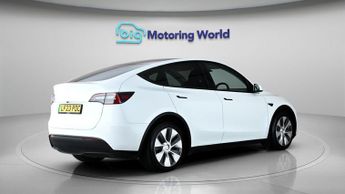 Tesla Model Y LONG RANGE AWD