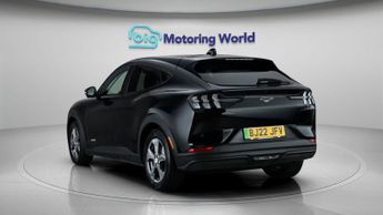 Ford Mustang Mach-E BASE