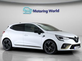 Renault Clio E-TECH ENGINEERED