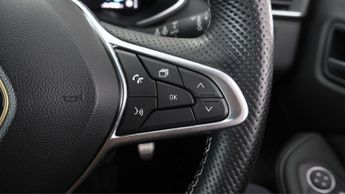 Renault Clio E-TECH ENGINEERED