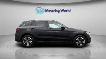 Mercedes-Benz GLC GLC 220 D 4MATIC SPORT
