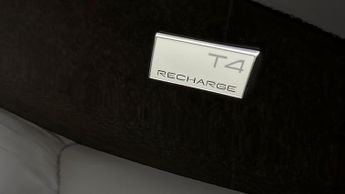 Volvo XC40 RECHARGE T4 R-DESIGN
