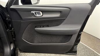 Volvo XC40 RECHARGE T4 R-DESIGN