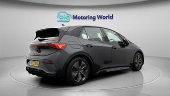 CUPRA Born V1