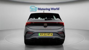 CUPRA Born V1