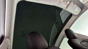 Tesla Model Y BASE