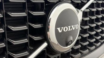 Volvo XC60 RECHARGE T6 PLUS AWD