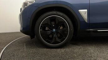 BMW iX3 PREMIER EDITION PRO