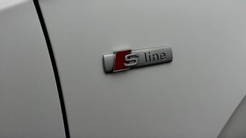 Audi Q2 TFSI S LINE BLACK EDITION