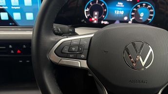 Volkswagen Golf LIFE TDI DSG