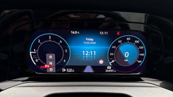 Volkswagen Golf LIFE TDI DSG