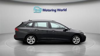 Volkswagen Golf LIFE TDI DSG