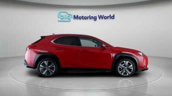 Lexus UX 300E