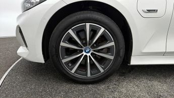 BMW 3 Series 330E SPORT