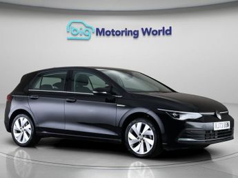 Volkswagen Golf STYLE ETSI DSG